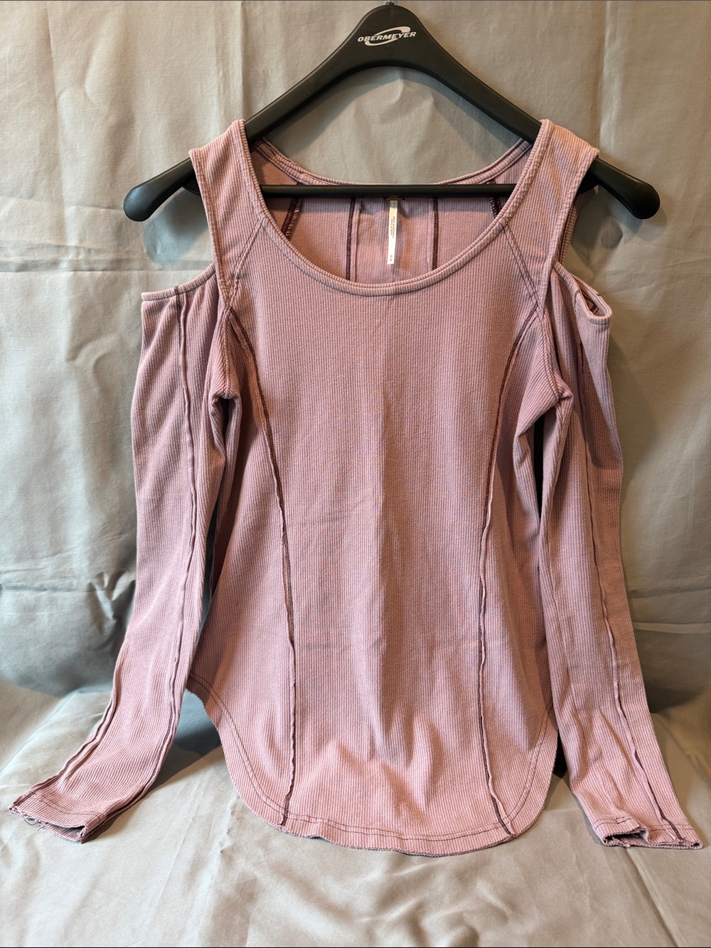 Urban Outfitters Dusty Mauve Cold-Shoulder Ribbed Long-Sleeve Top